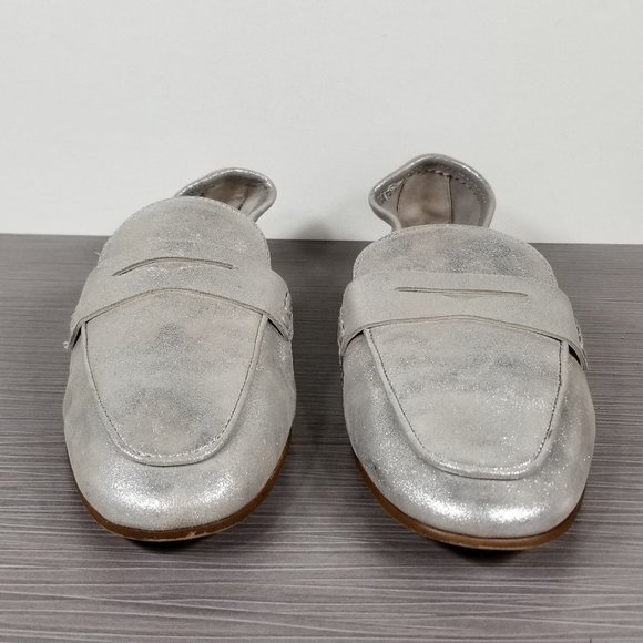 Vince Camuto Macinda Penny Loafer, Silver Leather, Womens Size 7 M / 37.5 - Picture 2 of 11